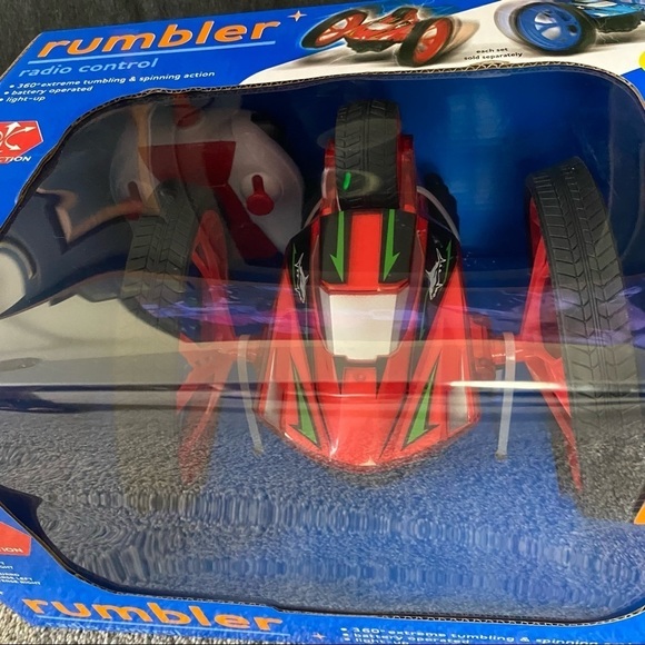 𝅺🔵 New Radio Control Rumbler With Extreme Tumbling And Spinning - Picture 6 of 9